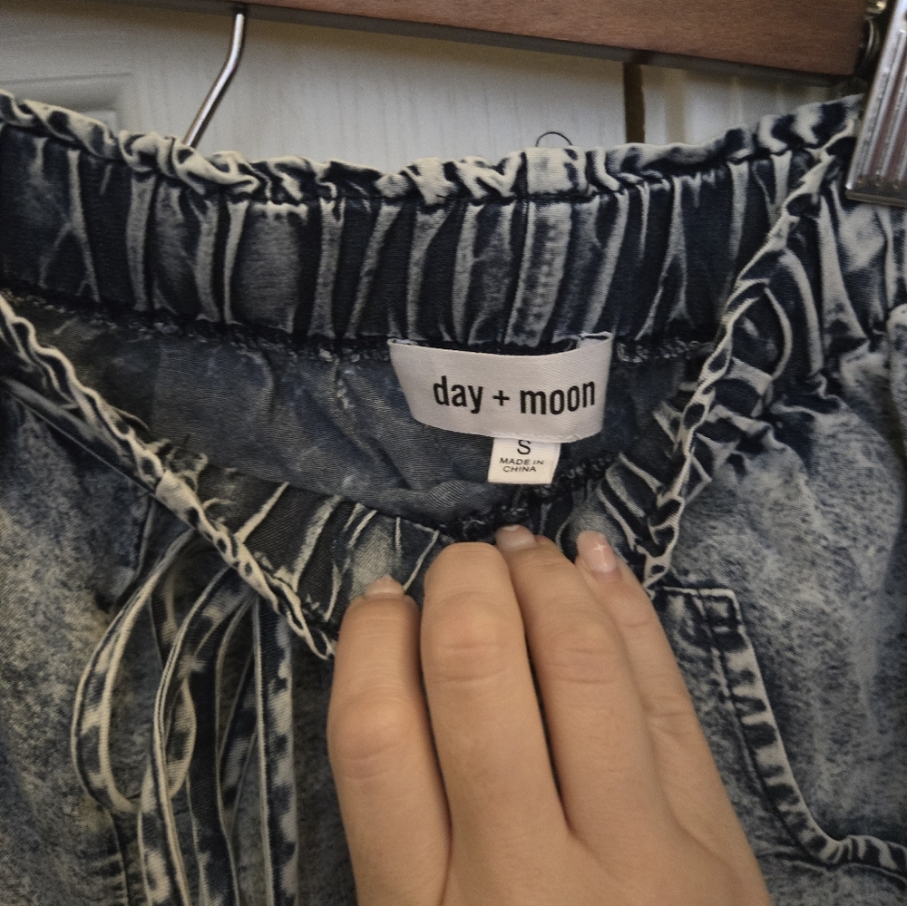 Set - Picture 3 of 6